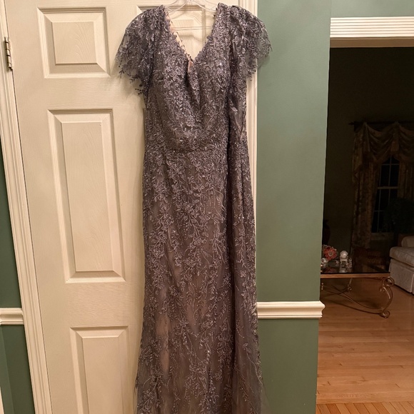 Lara Mother of the Bride - Picture 2 of 4